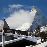 Unique Post Hotel