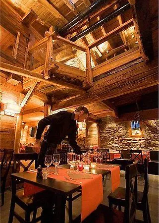 Hotel Unique Post