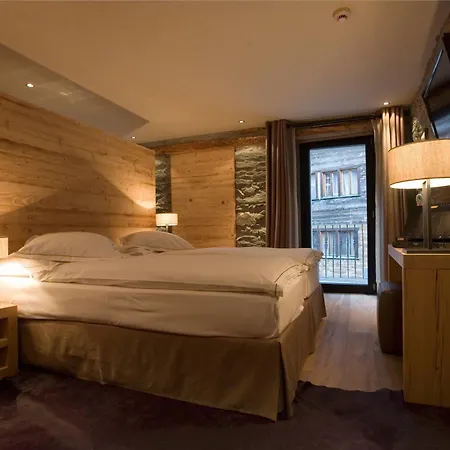 Unique Post Hotel