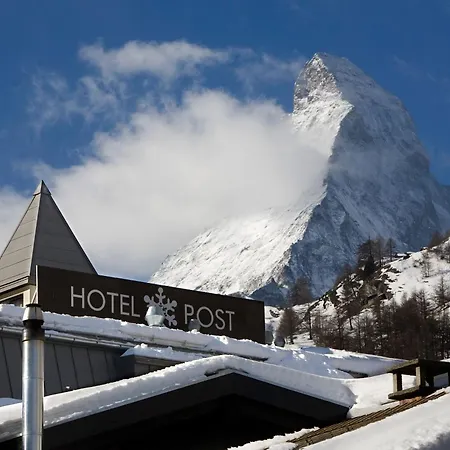Unique Post Hotel